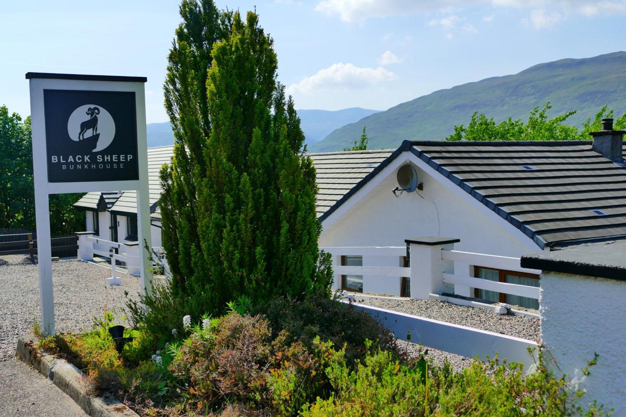 Black Sheep Bunkhouse Fort William Ngoại thất bức ảnh